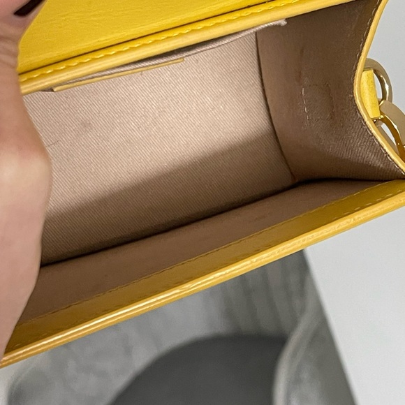 SOLD!!! Jacquemus Le Chiquito Moyen bag authentic with receipt - Picture 6 of 16
